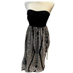 Papaya Women’s M Elegant Black and Gray Strapless Dress